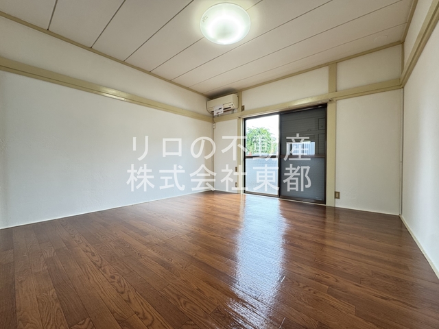 居室・リビング　南西向きなので暖かな日差しが入りますね♪