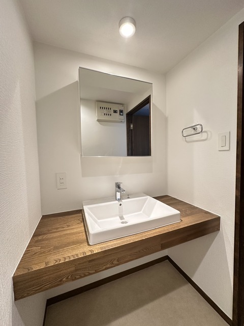 洗面設備　別部屋参考写真です