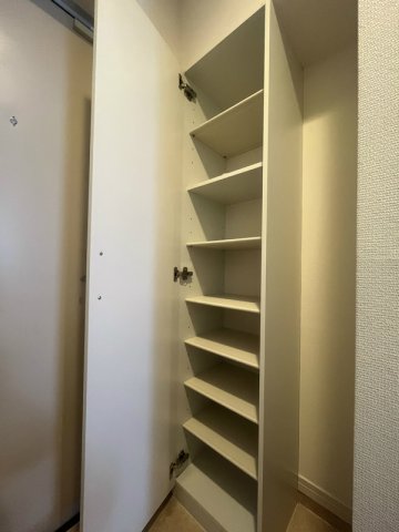 玄関　【女性のお一人暮らしでも安心のセキュリティ♪】