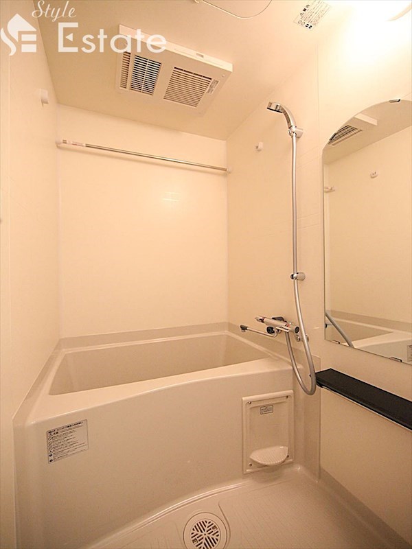 バス・シャワールーム　バスルーム