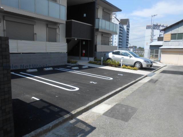 駐車場　駐車場