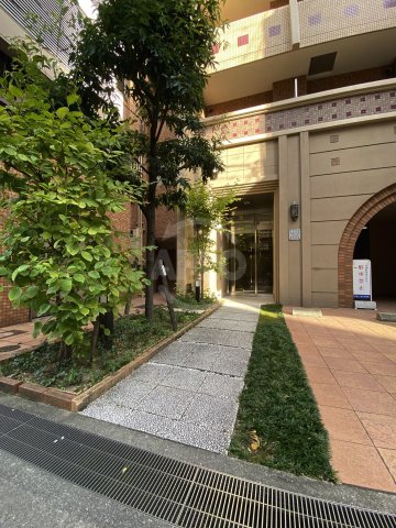 エントランス　グラン・セレブ本町　エントランス