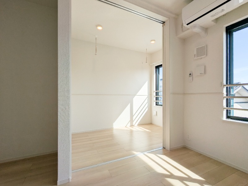 バルコニー　図面と現状に相違がある場合には現状を優先