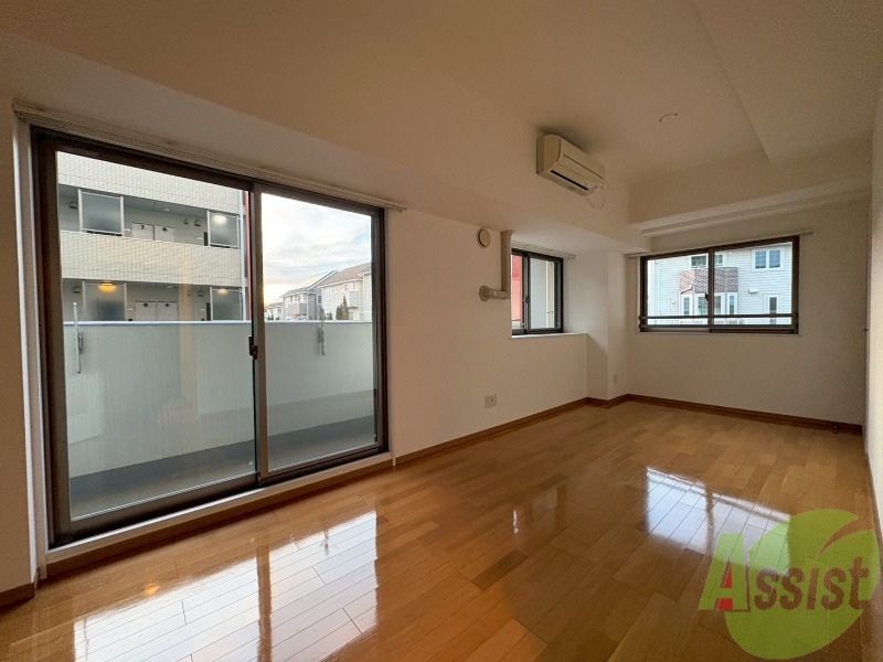 居室・リビング　ワンルームの洋室です。生活のメインとなる部屋ですね。