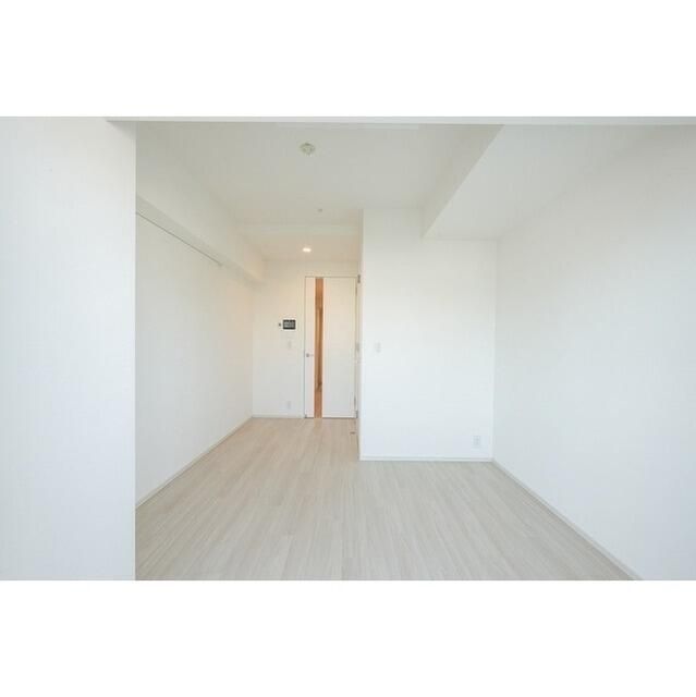 居室・リビング　こちらの居間で趣味の時間をお楽しみください