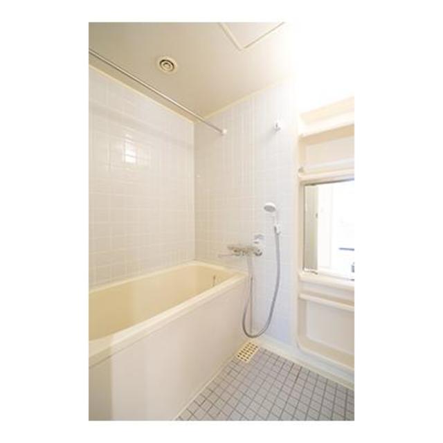 バス・シャワールーム　※写真は同タイプ住戸です。
