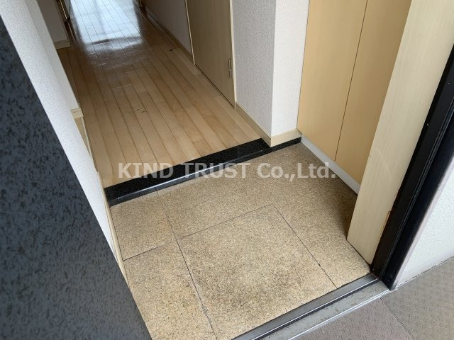 玄関　落ち着いた玄関です