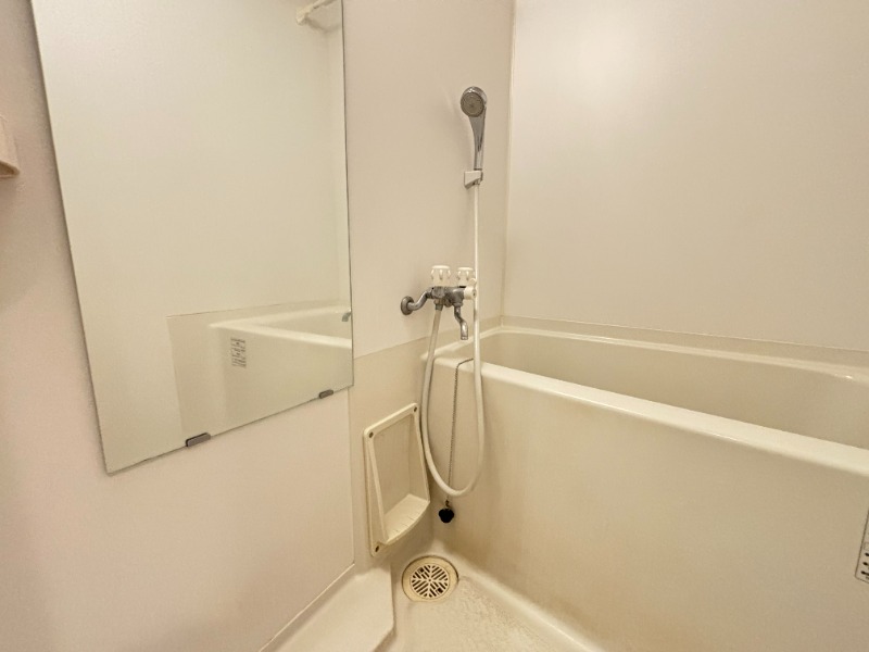 バス・シャワールーム　同型イメージ