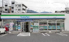 コンビニ　ファミリーマート小倉上富野店（コンビニ）まで80m