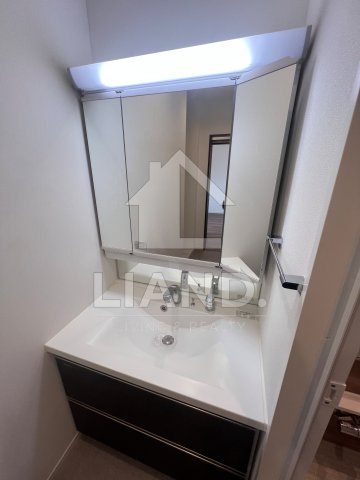 洗面設備　YAKUIN SQUARE