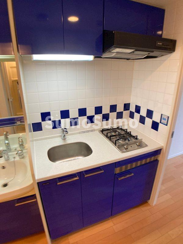 キッチン　コンパクトなキッチンで掃除もラクラク