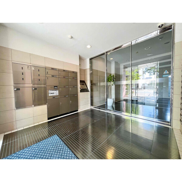 エントランス　クリムゾン吉塚