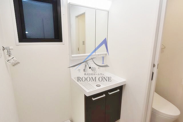 洗面設備　独立洗面台です。