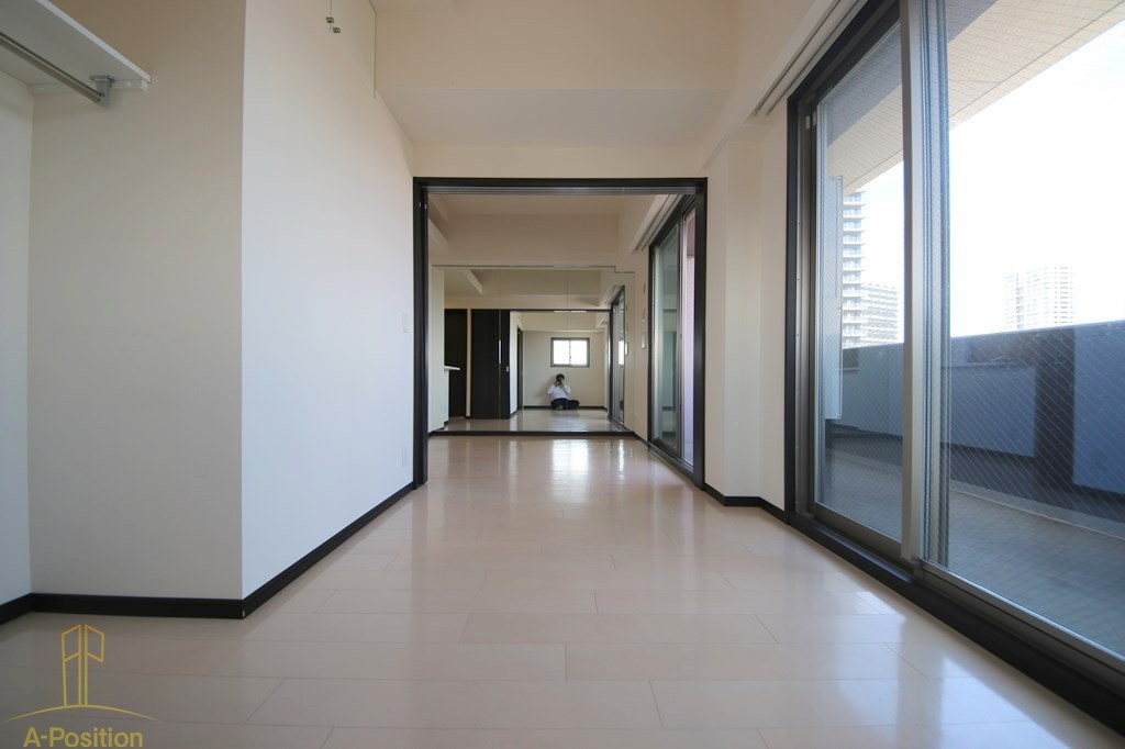 居室・リビング　エステムプラザ心斎橋EASTIVブランディア