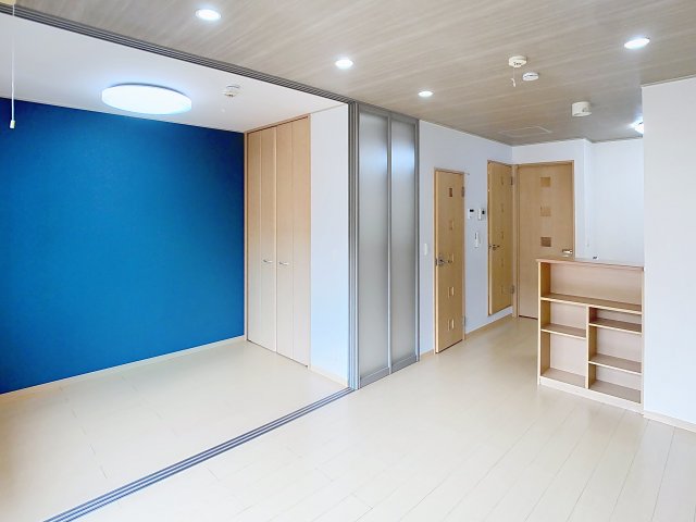 居室・リビング　掲載写真は同型モデルを掲載しており実際のお部屋と仕様等が異な