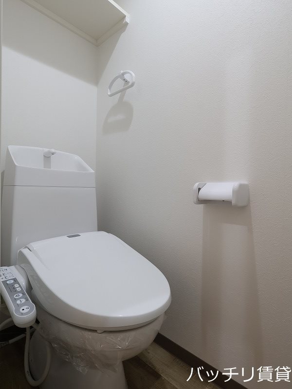 トイレ　画像は、同型タイプの為、現状を優先いたします。