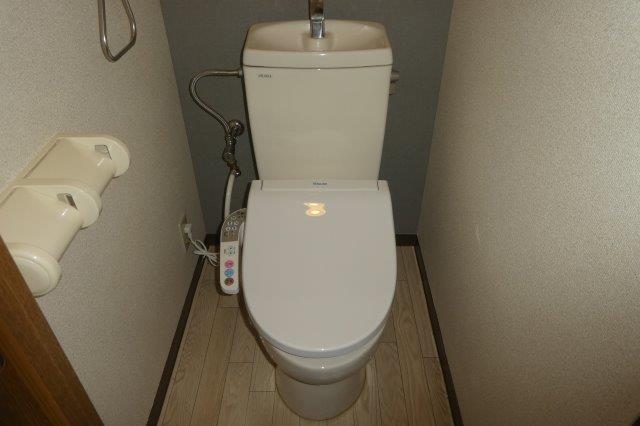 トイレ　ウォシュレット