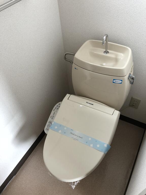 トイレ　別部屋の写真です