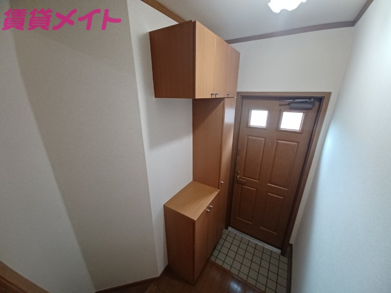 玄関　反転タイプ参考写真