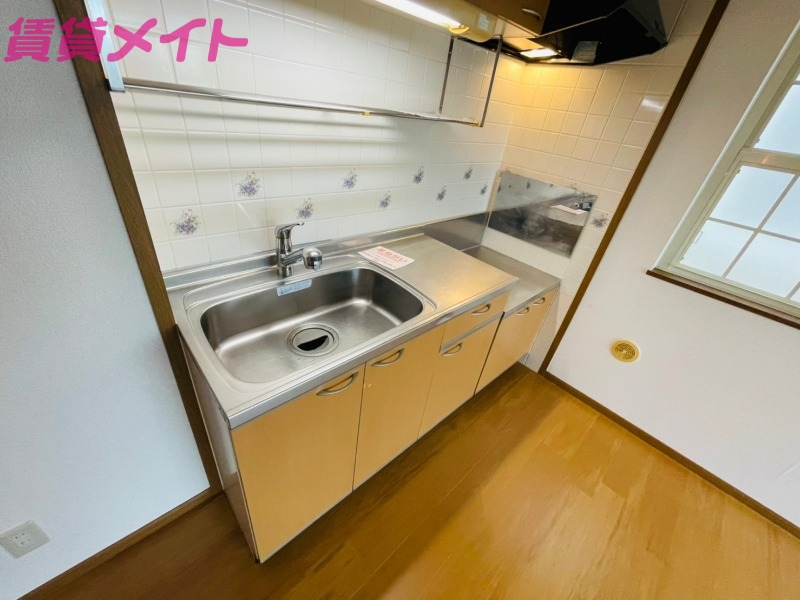 キッチン　反転タイプ参考写真