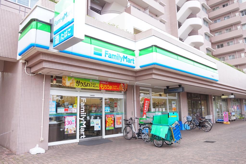 コンビニ　ファミリーマート 千住曙町店（コンビニ）まで148m