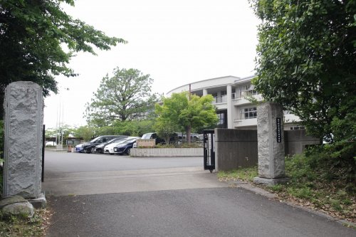 中学校　龍ケ崎市立龍ケ崎中学校（中学校）まで1294m