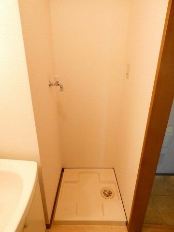 その他　室内洗濯機置場です。