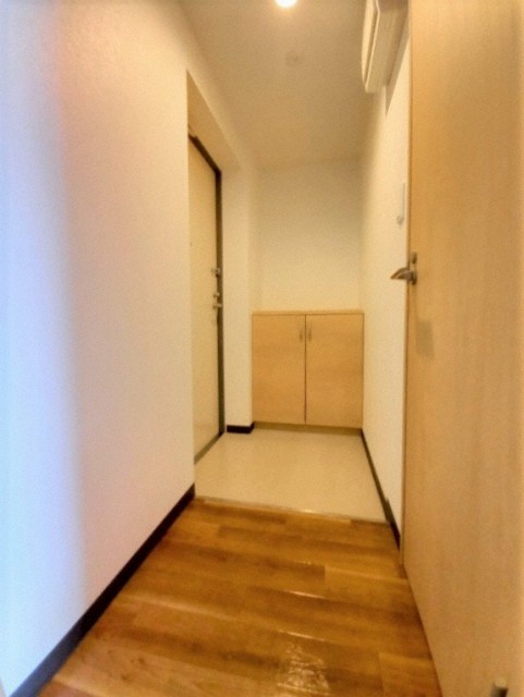 玄関　明るい玄関がお出迎えです☆
