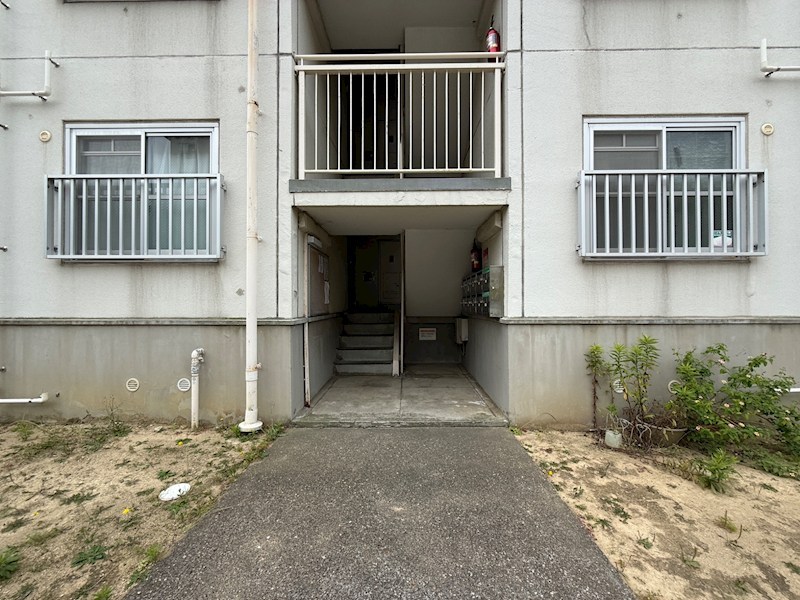 明舞北 1号棟の外観写真