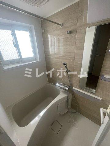 バス・シャワールーム　同建物内、別のお部屋の参考写真になります。