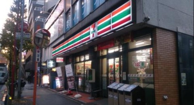 コンビニ　セブンイレブン渋谷本町1丁目店（コンビニ）まで129m