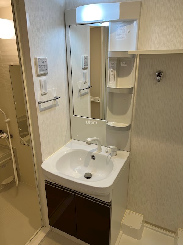 洗面設備　※別のお部屋の写真です
