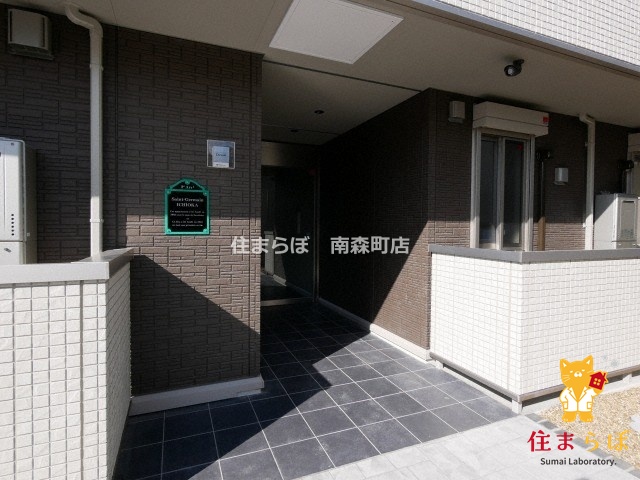 エントランス　共用部の印象も大切に