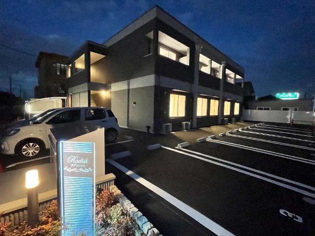 建物外観　外観写真（夜）