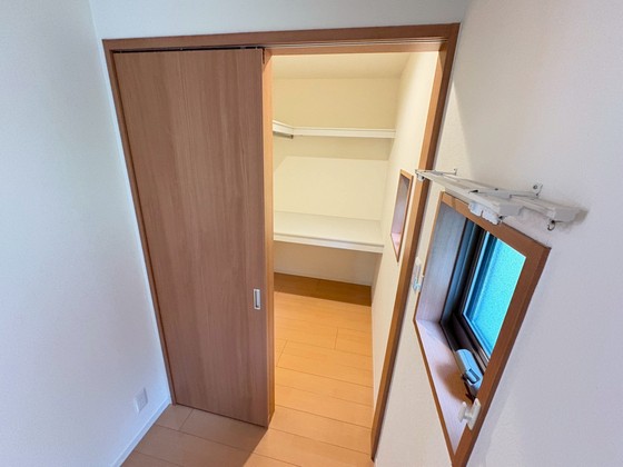 収納　※別部屋の写真です