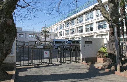 小学校　練馬区立中村小学校（小学校）まで769m