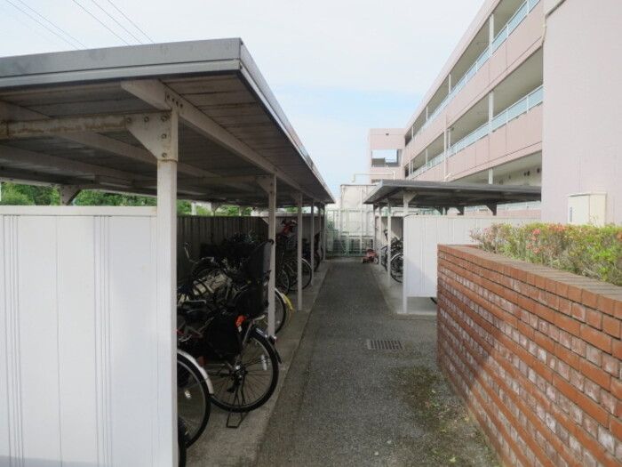 その他共有部分　屋根付駐輪場