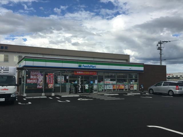 コンビニ　ファミリーマート（コンビニ）まで2878m
