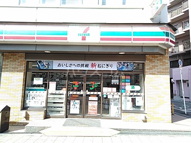 コンビニ　セブンイレブン　阪急岡町駅前店（コンビニ）まで435m
