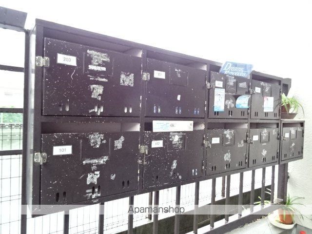ＪＲ東海道本線 浜松駅 バス乗車時間：24分 最寄りバス停で下車 徒歩3分 3階建 築38年の外観写真