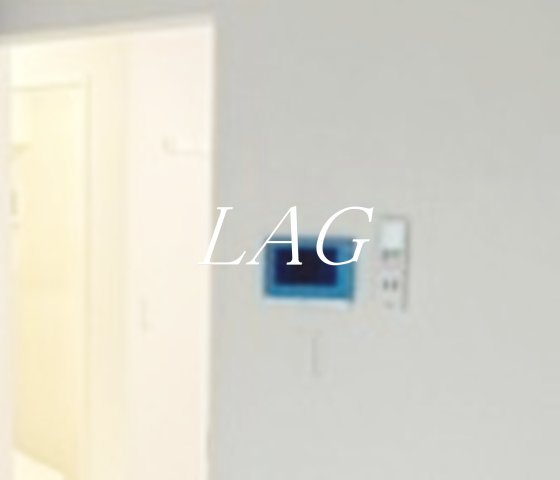 セキュリティ　モニター付きインターフォンです。（同仕様設備です）