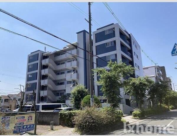 建物外観　外観は落ち着いています