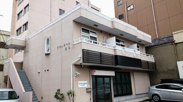 建物外観　落ち着いた雰囲気の外観です