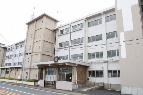 中学校　土浦市立土浦第一中学校（中学校）まで1406m