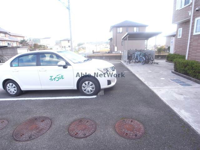駐車場　駐車場