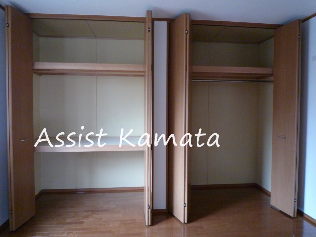 収納　写真は同タイプの別号室です