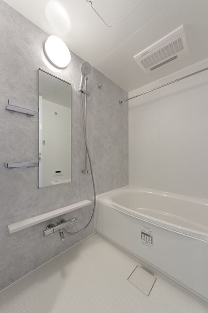 バス・シャワールーム　※写真は同タイプ住戸です。
