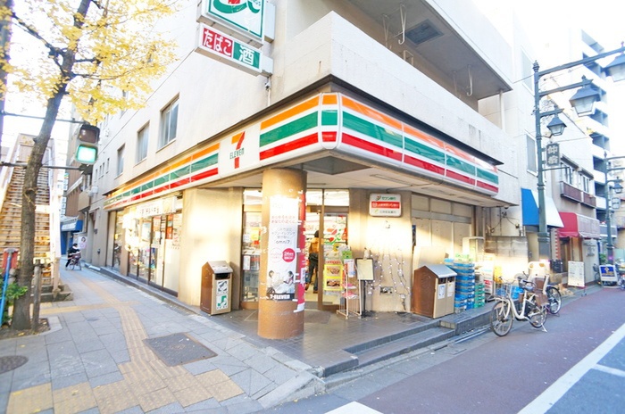 コンビニ　セブンイレブン（コンビニ）まで115m