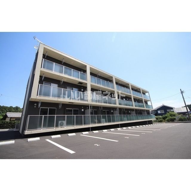 プレステージ坂本の外観写真