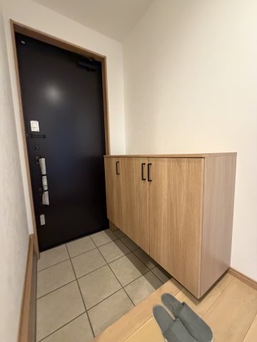 rn Maison若葉の玄関写真